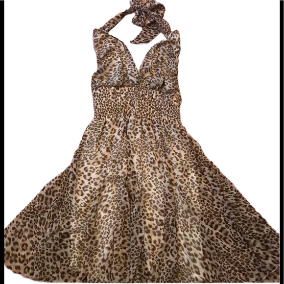 Lpogee Dresses & Skirts - Lpogee  summer dress Size med.  133. LG/GR/GR